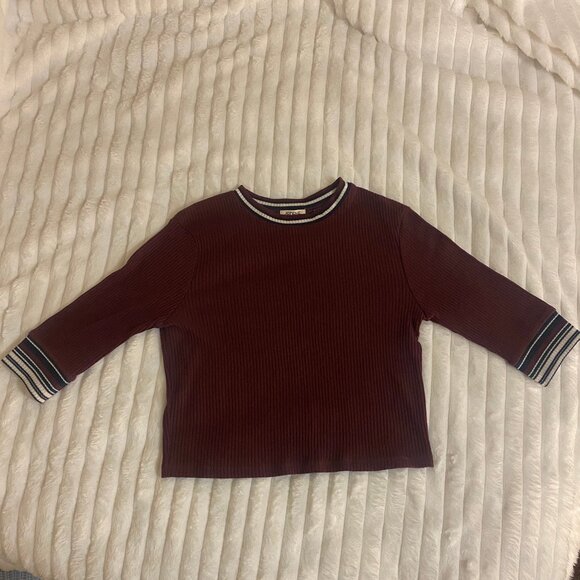 🍷 Burgundy 3/4 Length Sleeve Grunge Stretch Top - Picture 1 of 7